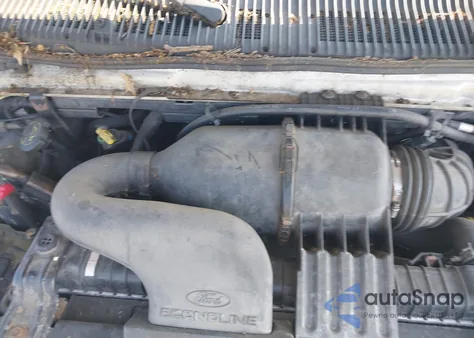 2001 Ford E-350 Super Duty Xl/Xlt z USA, uszkodzony, nr VIN 1FBSS31L01HB65101